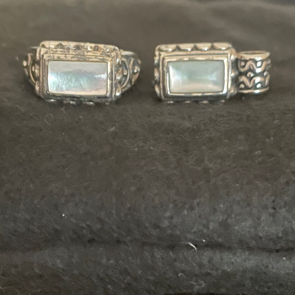 Women’s ring and pendant.